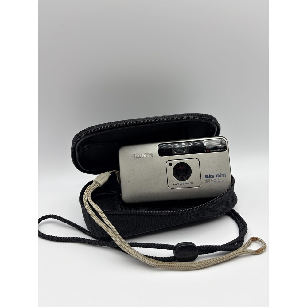 Vintage Konica Big Mini BM-201 35mm Film Camera Point Shoot Flash Japan Silver